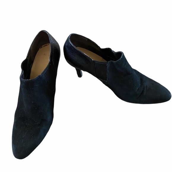 Cole Haan black suede booties size 8.5 - Picture 4 of 5